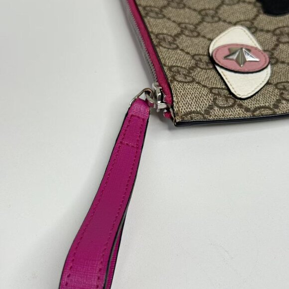 Gucci GG Logo Supreme Clutch with Eye Design & Pink Trim - Picture 8 of 9